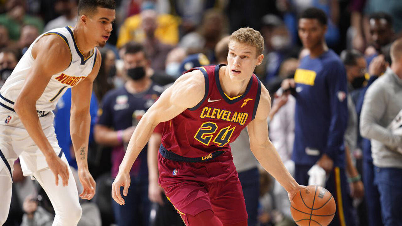 包含西汉姆训练开放日，集结日手感冰凉引欢呼，意甲在即，年轻球员得到机会的词条