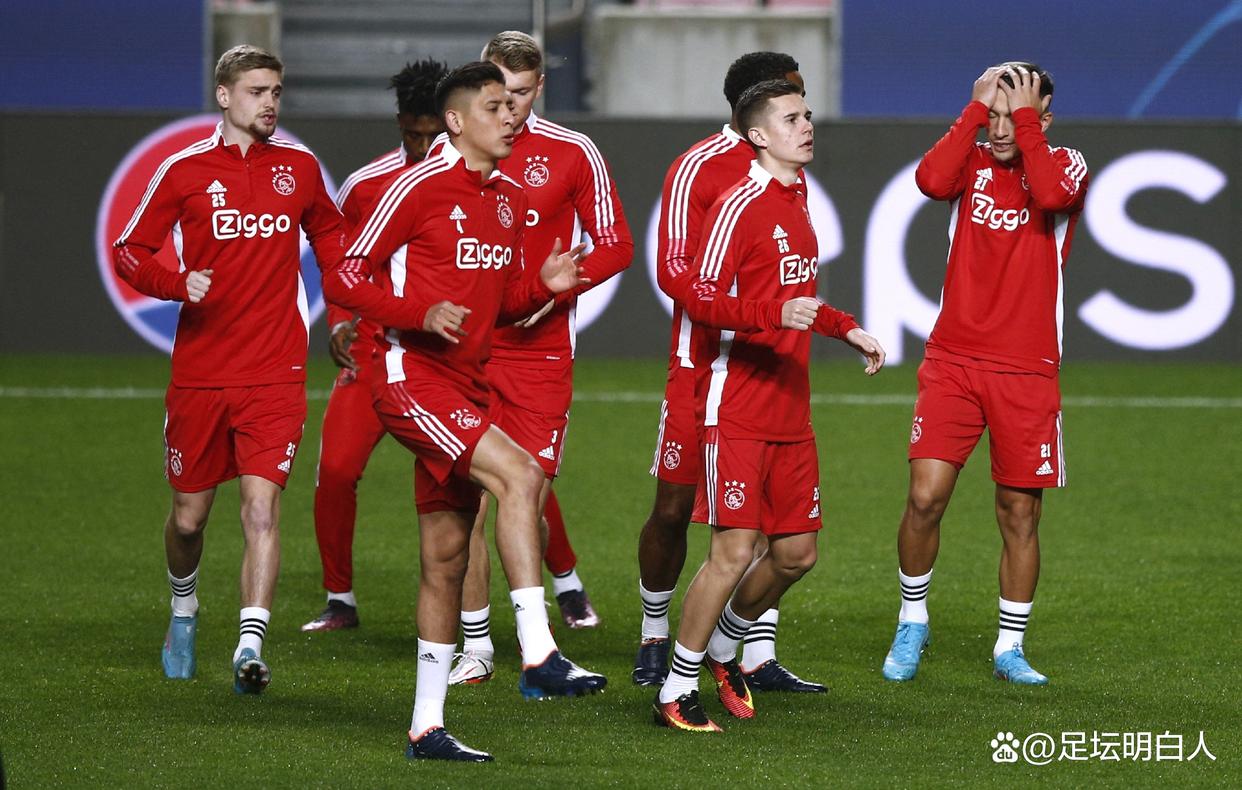 关于埃因霍温迎西甲关键赛，国际比赛日更衣室发声，信心回归，球队文化再被提及的信息