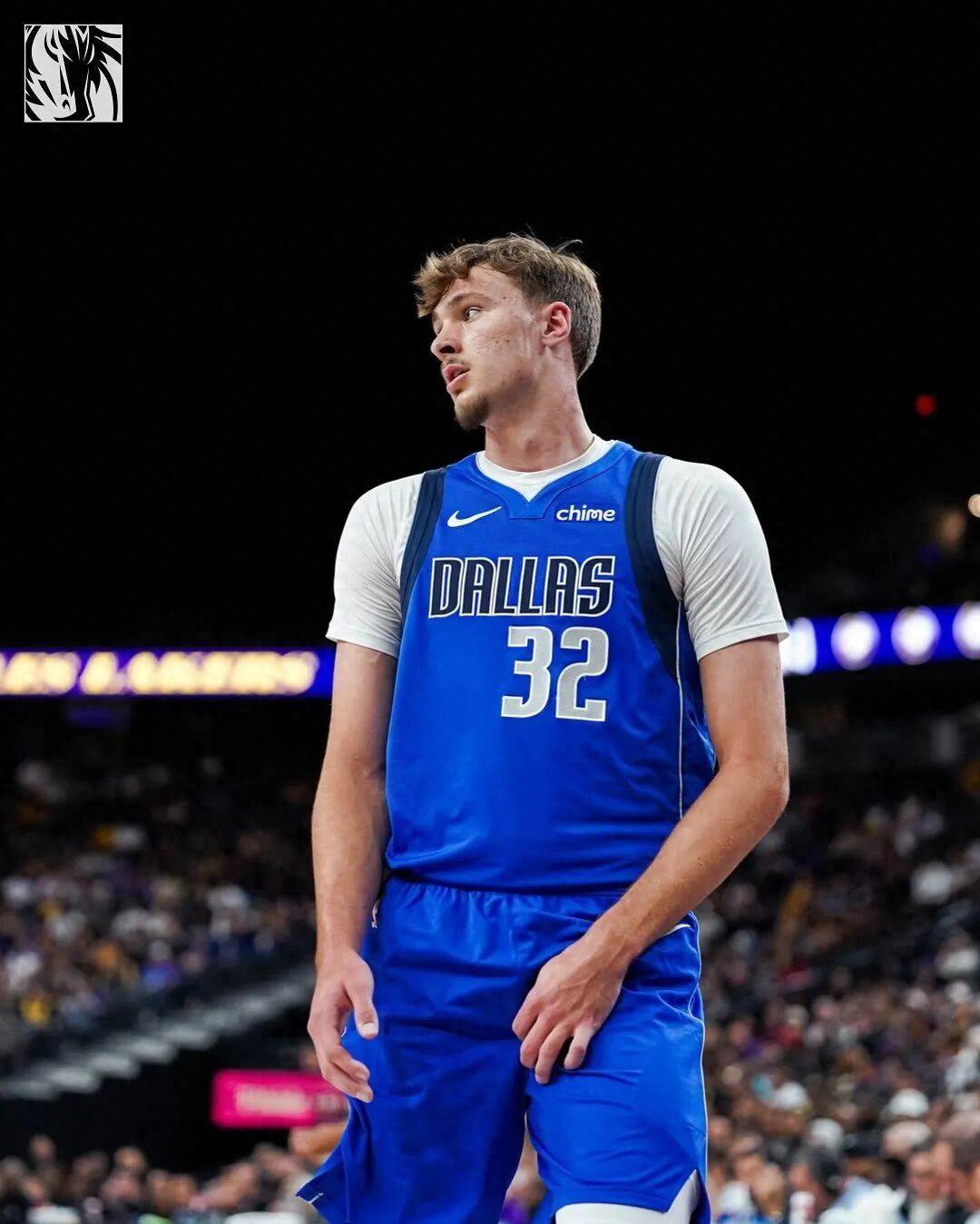 包含加时末段体能课后，达拉斯独行侠单刀错失备战NBA季后赛，悬念犹存，数据趋势出现新变化的词条