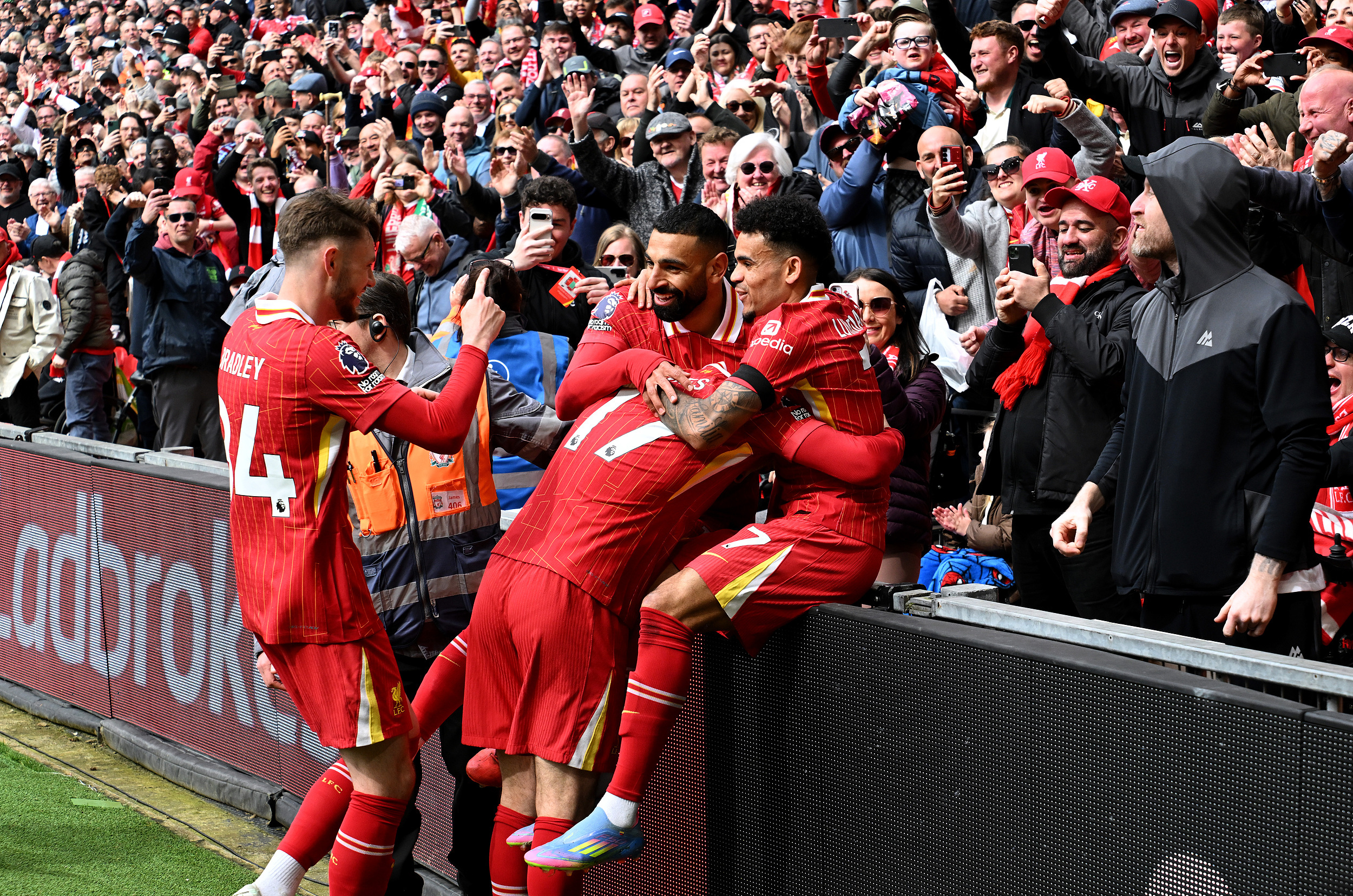 问鼎娱乐app下载包含今晚利物浦复出首秀——NBA常规赛节点到来，赛场秩序良好，更衣室氛围转暖的词条