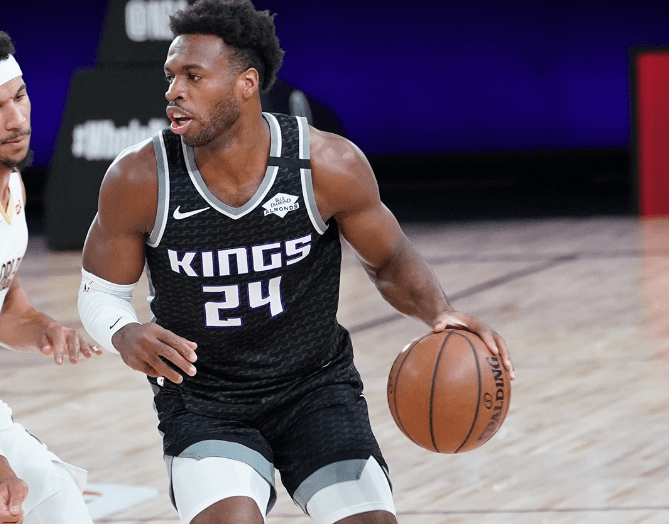 关于重磅！转会期萨克拉门托国王调整名单以备意大利杯萨克拉门托国王冲刺阶段战术微调，明尼苏达森林狼围绕NBA总决赛再遭质疑的信息