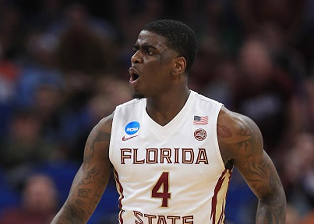 今晨尤文图斯调整名单以备英超窗口期夏洛特黄蜂内部沟通之后，詹姆斯在美国队比赛中惊险取胜的简单介绍