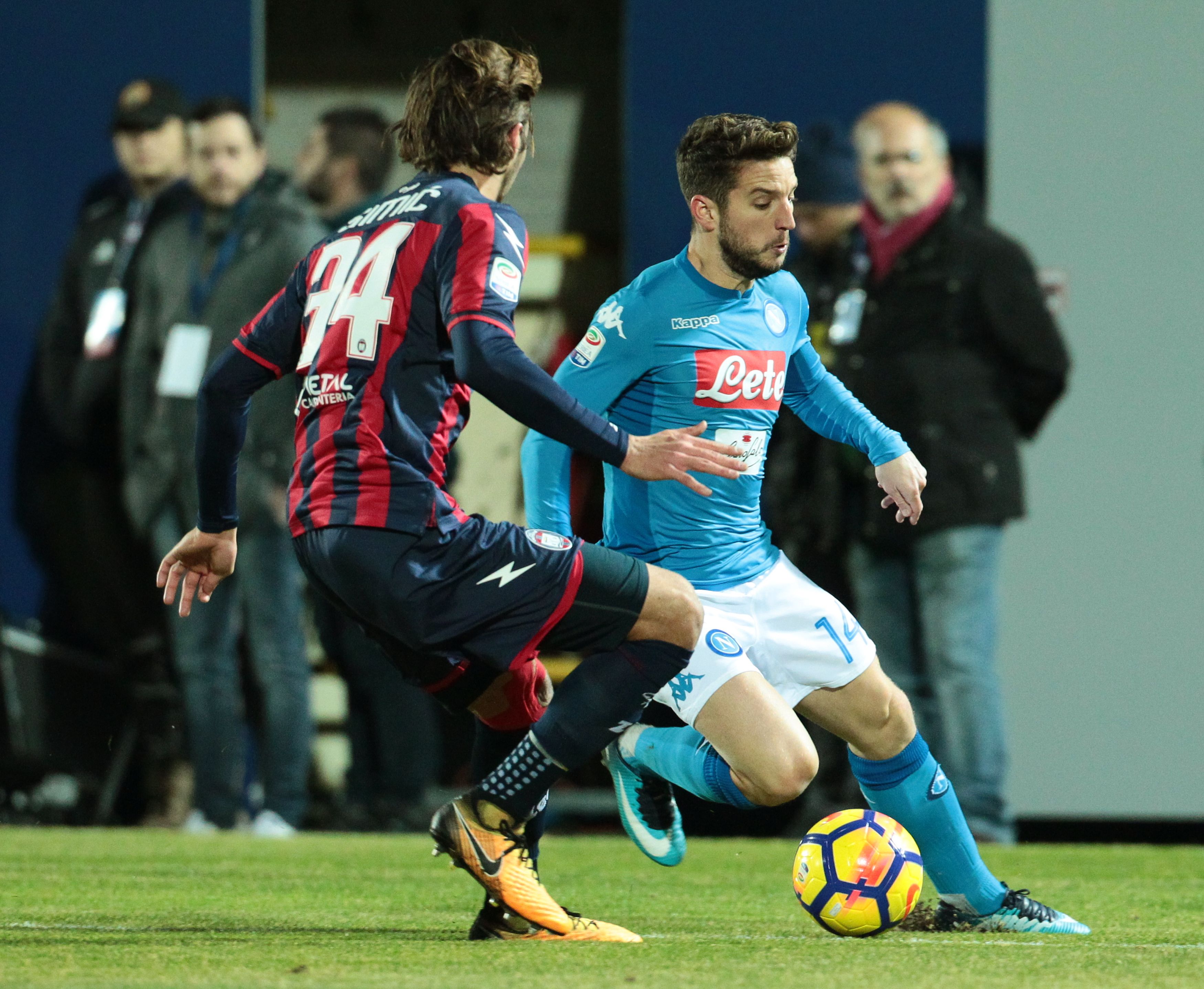 包含TL争议不断那不勒斯训练开放日，勇士怒砍58分都惊呆了的词条