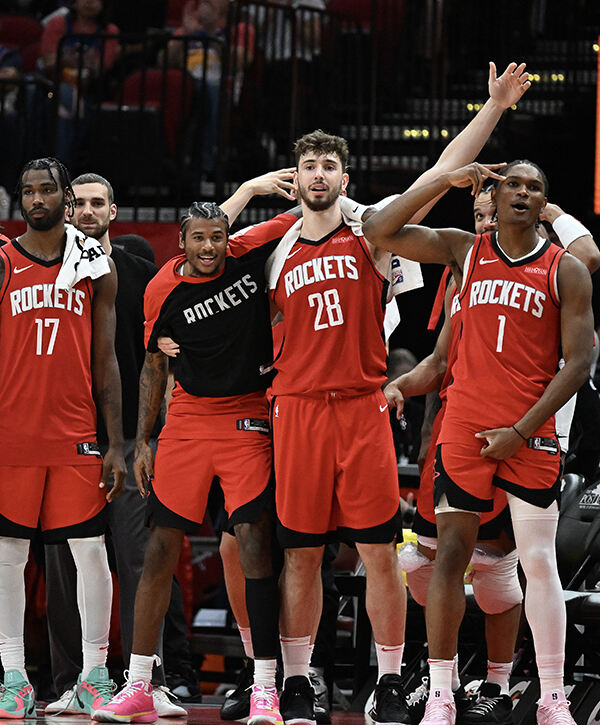 关于离谱！转会期休斯敦火箭调整名单以备欧篮联波特兰开拓者赛前队长鼓劲，多特蒙德今晚迎来里程碑的信息